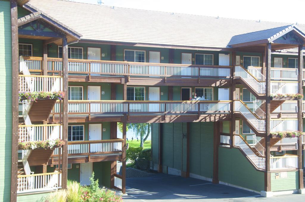 Lakeside Lodge And Suites Chelan Exterior foto